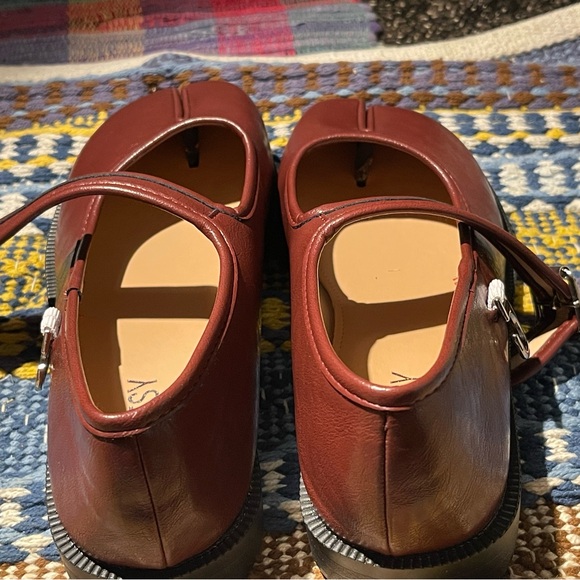 BRAND NEW size 8 tabi Mary Janes - Picture 4 of 8